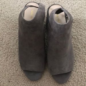 9.5 women’s suede heels with leather lining